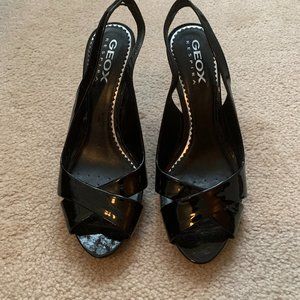 NWOT Geox Womans Black Patent Open Toe Shoe